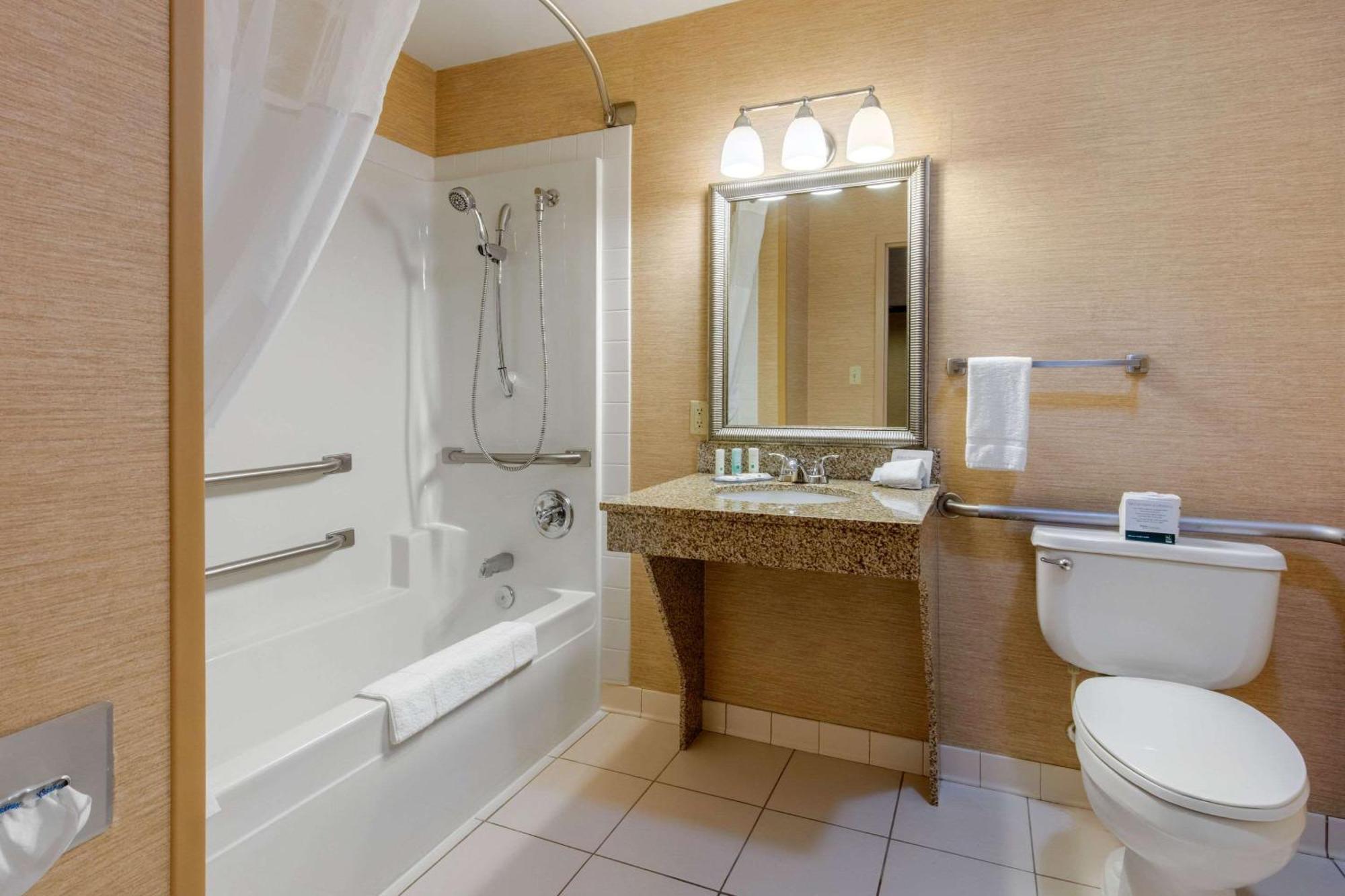 Quality Inn & Suites Benton - Draffenville Ngoại thất bức ảnh